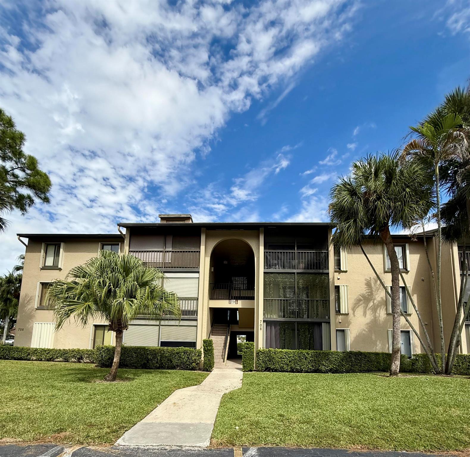 708 Sunny Pine Way #B1