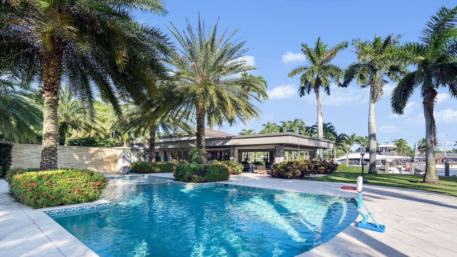 1600 SW 15th Ave Fort Lauderdale, FL 33312