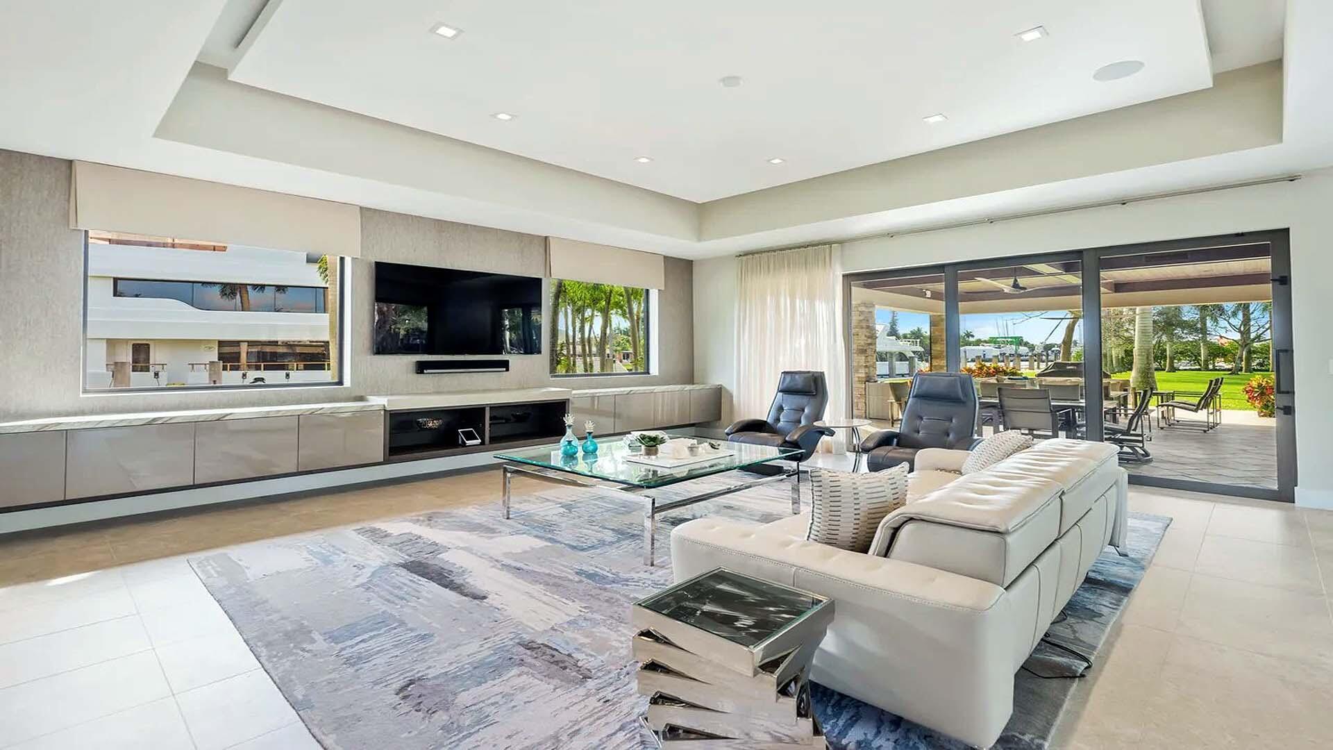 1600 SW 15th Ave Fort Lauderdale, FL 33312