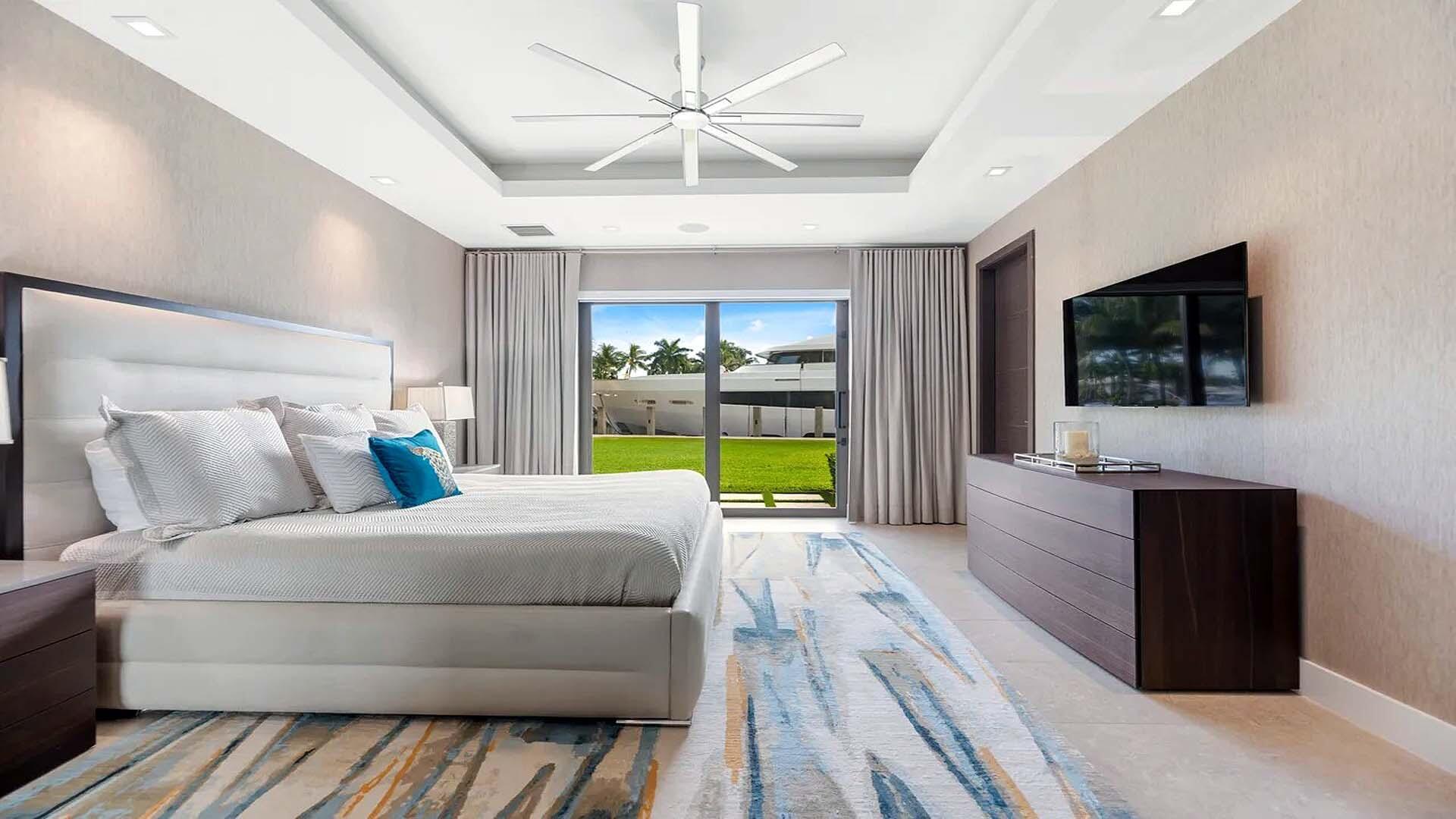 1600 SW 15th Ave Fort Lauderdale, FL 33312