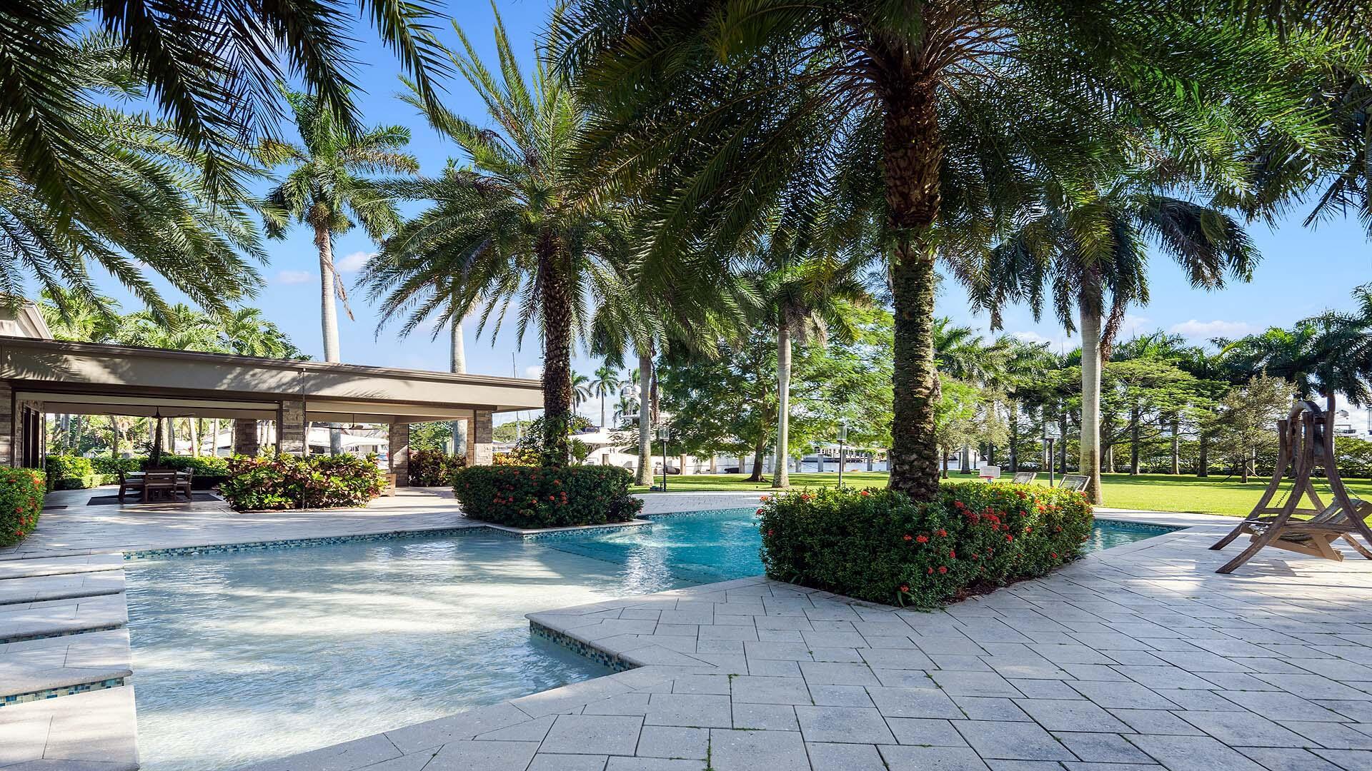 1600 SW 15th Ave Fort Lauderdale, FL 33312