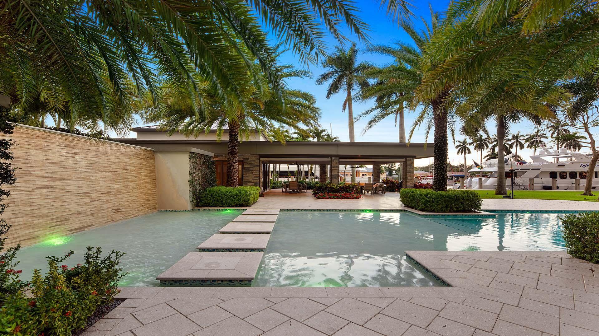 1600 SW 15th Ave Fort Lauderdale, FL 33312