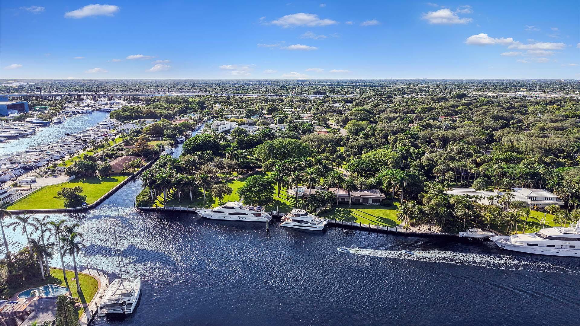 1600 SW 15th Ave Fort Lauderdale, FL 33312