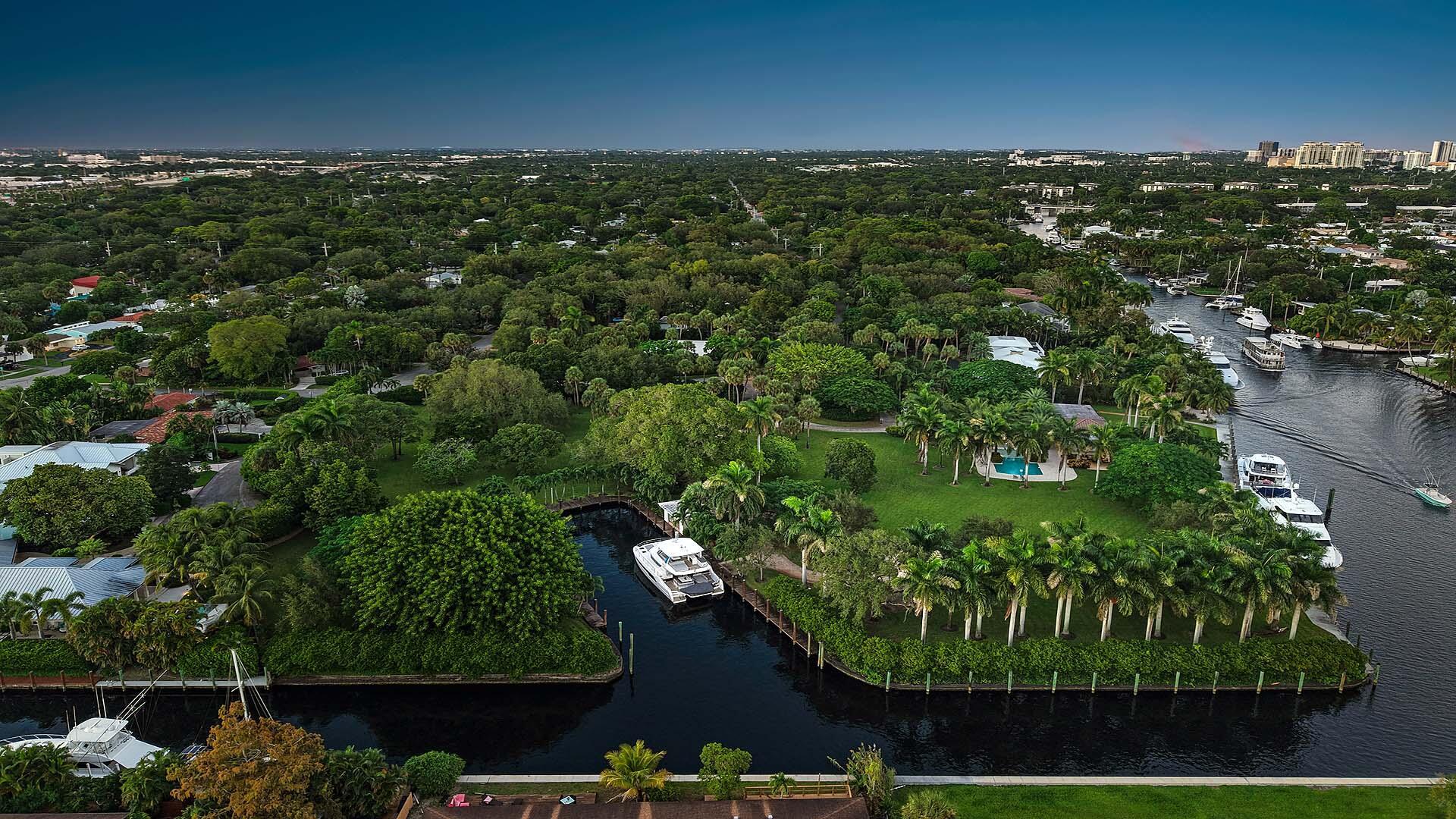 1600 SW 15th Ave Fort Lauderdale, FL 33312