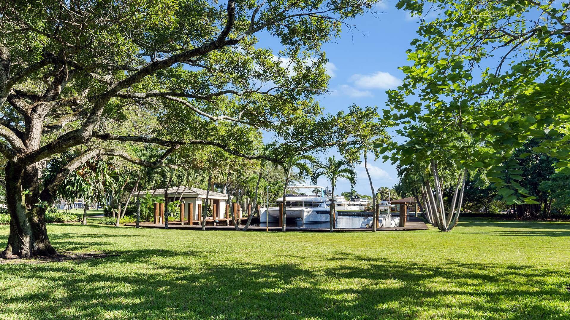 1600 SW 15th Ave Fort Lauderdale, FL 33312