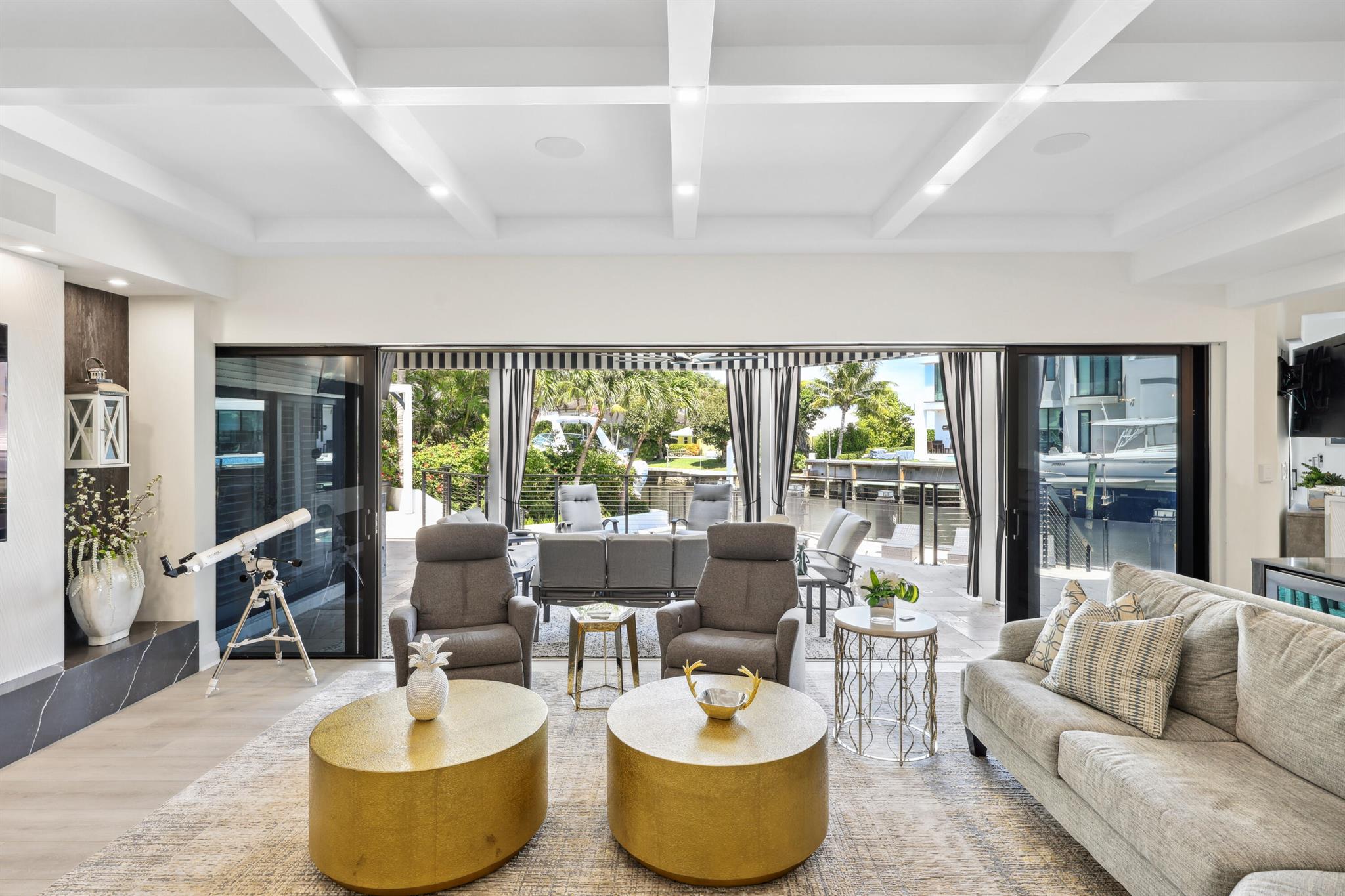 125 Marlin Dr Ocean Ridge, FL 33435