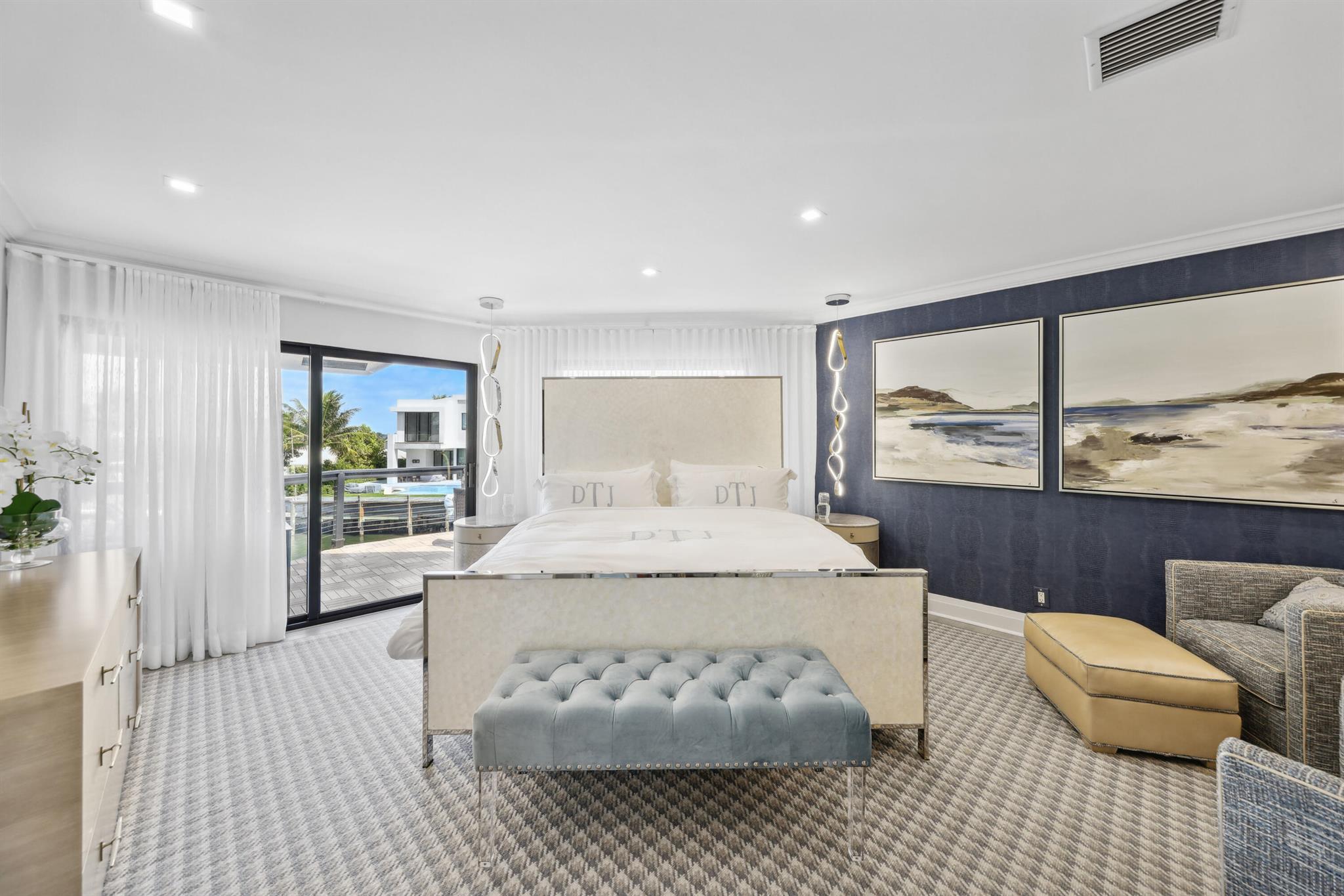 125 Marlin Dr Ocean Ridge, FL 33435