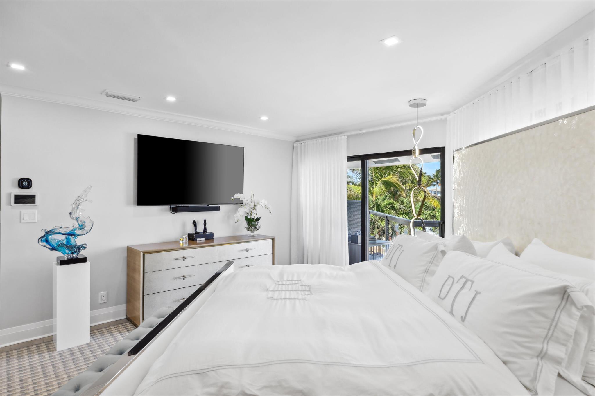 125 Marlin Dr Ocean Ridge, FL 33435