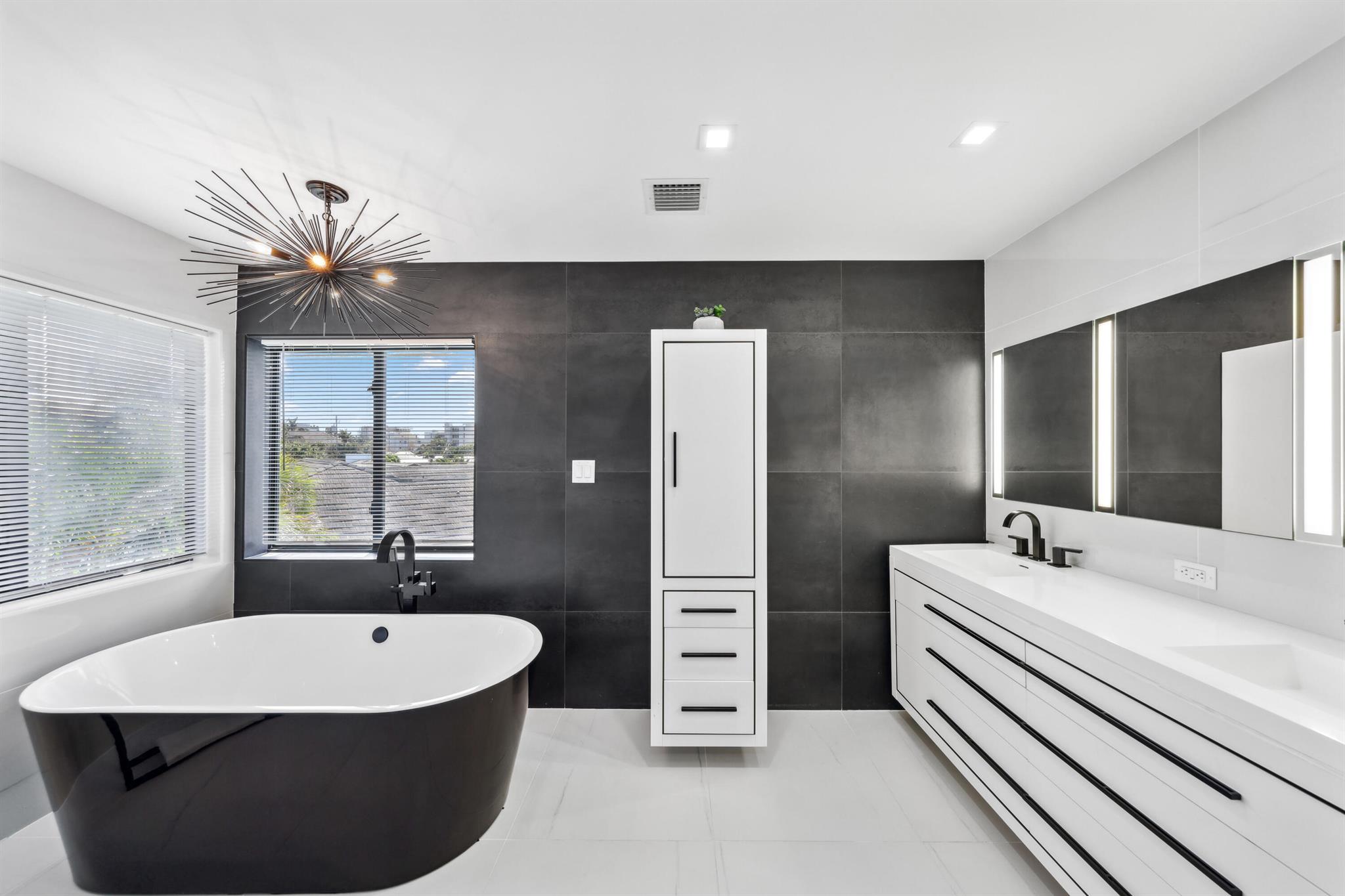 125 Marlin Dr Ocean Ridge, FL 33435