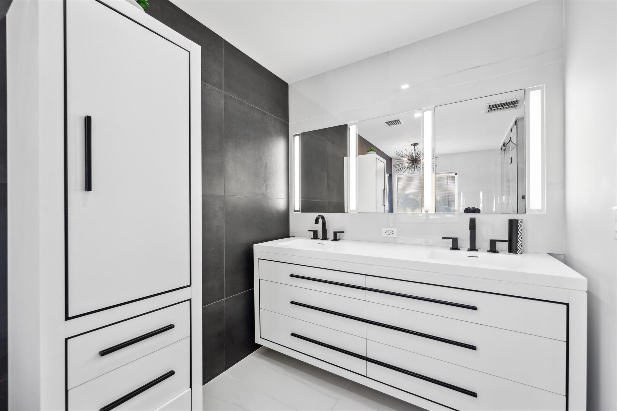 125 Marlin Dr Ocean Ridge, FL 33435