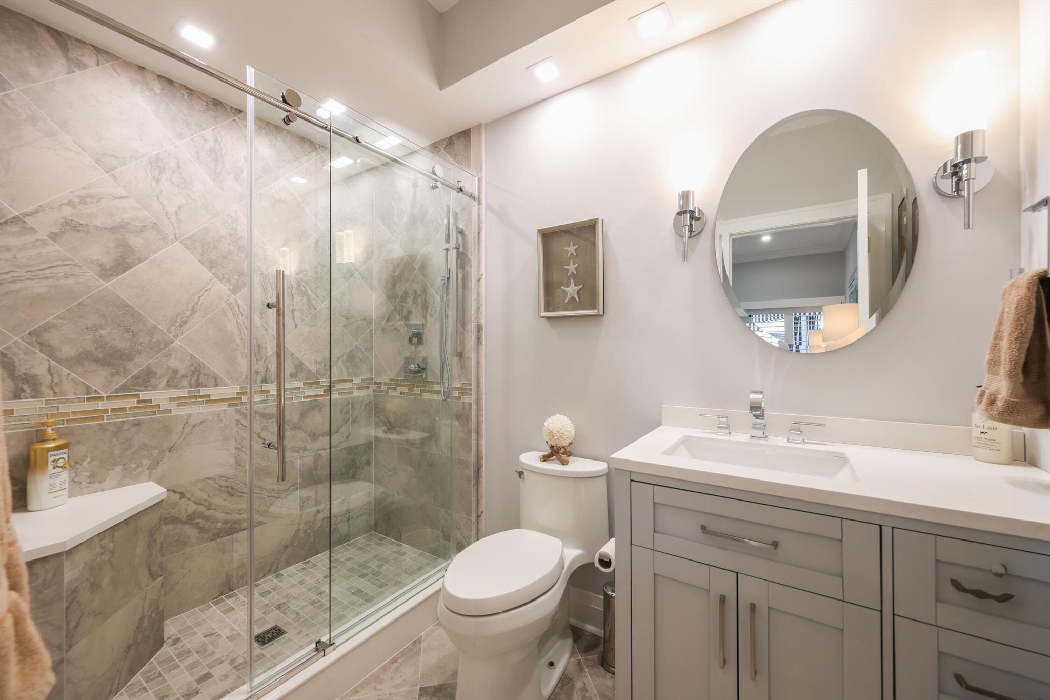 125 Marlin Dr Ocean Ridge, FL 33435