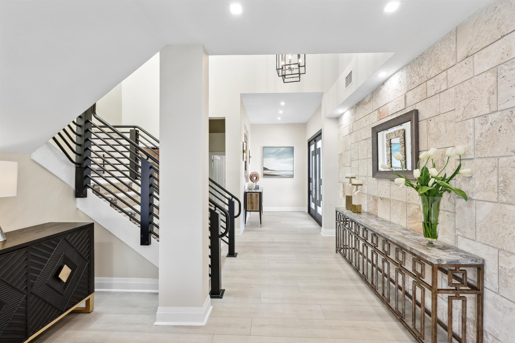 125 Marlin Dr Ocean Ridge, FL 33435