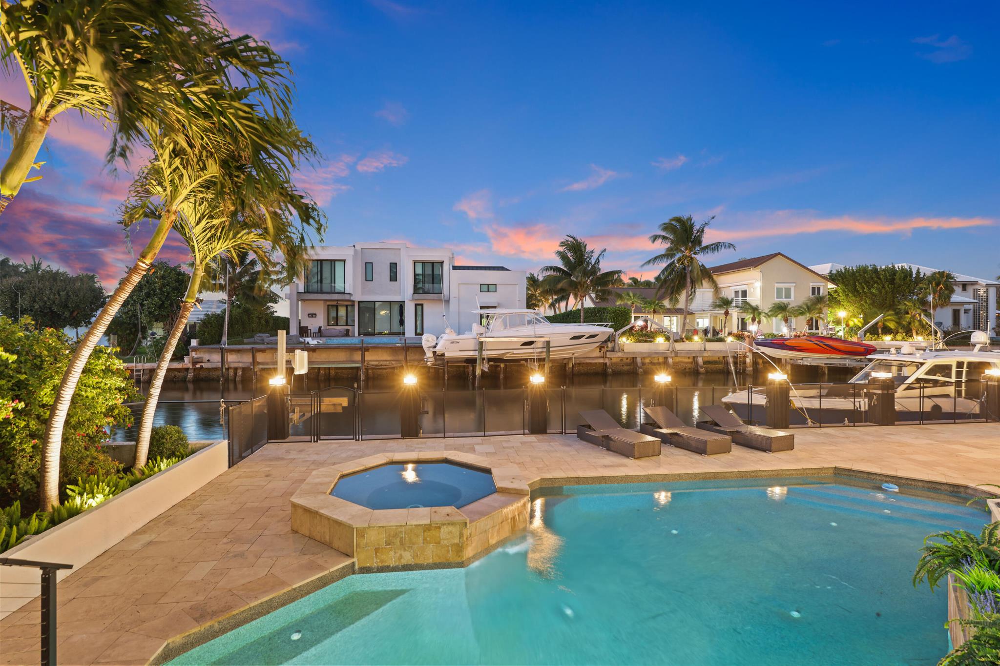 125 Marlin Dr Ocean Ridge, FL 33435