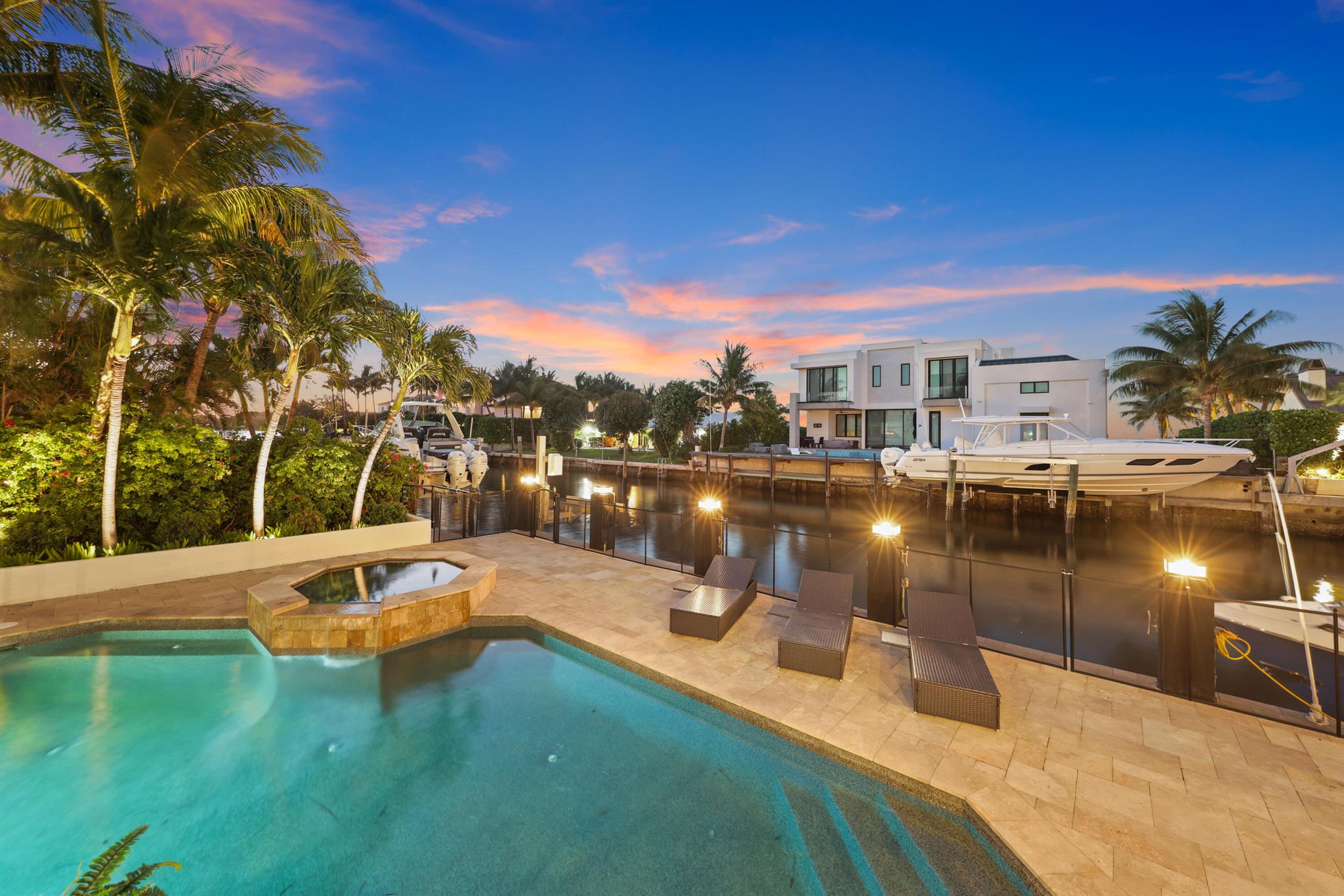 125 Marlin Dr Ocean Ridge, FL 33435