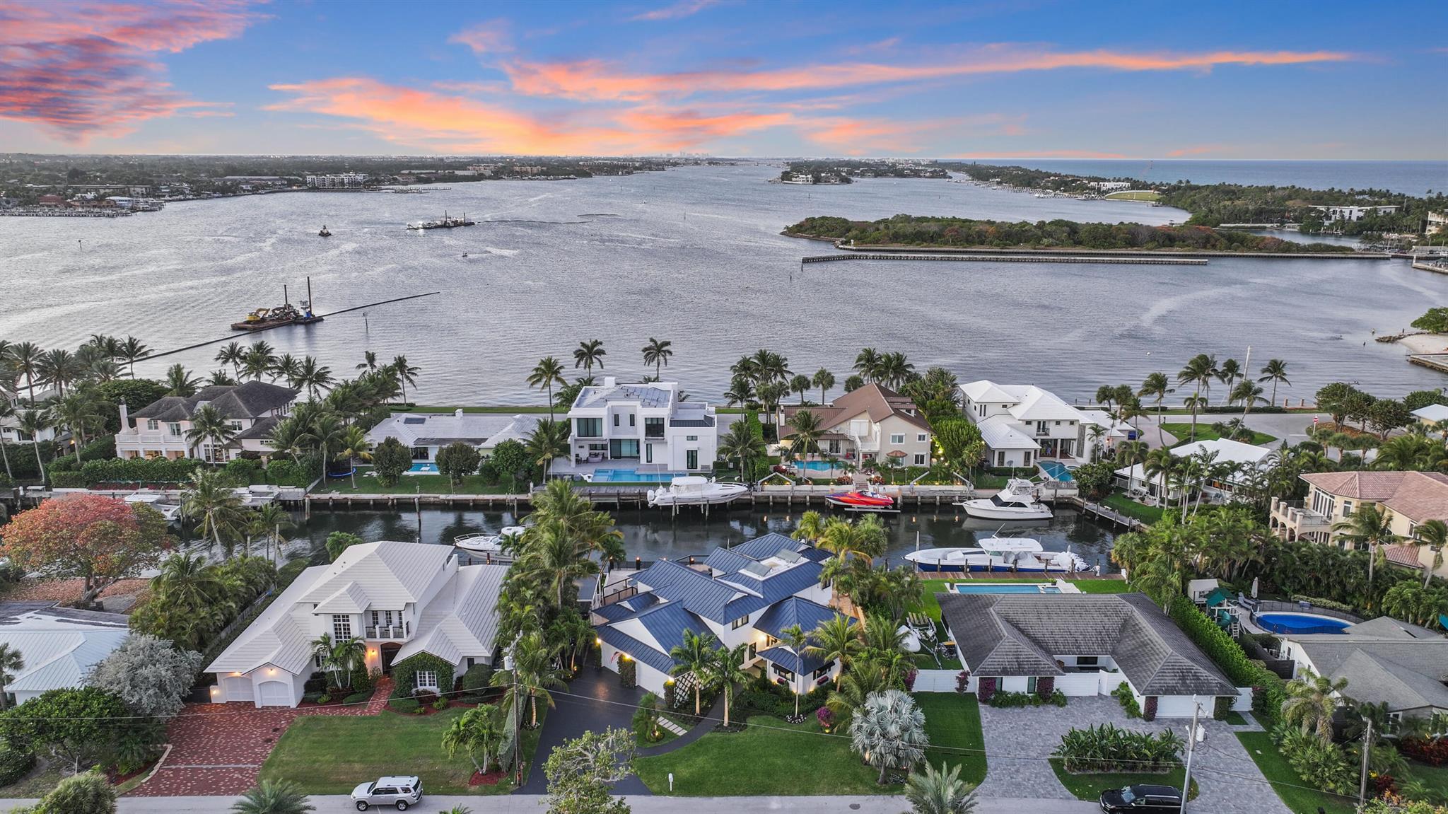 125 Marlin Dr Ocean Ridge, FL 33435