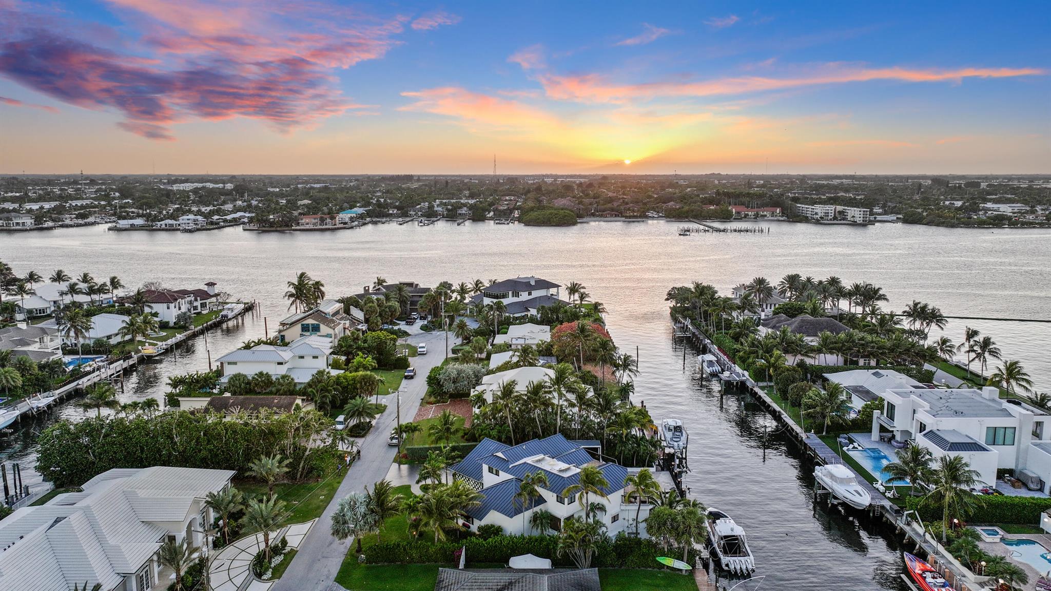 125 Marlin Dr Ocean Ridge, FL 33435