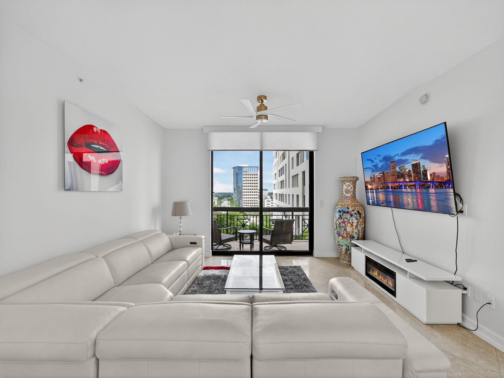 701 S Olive Ave #725