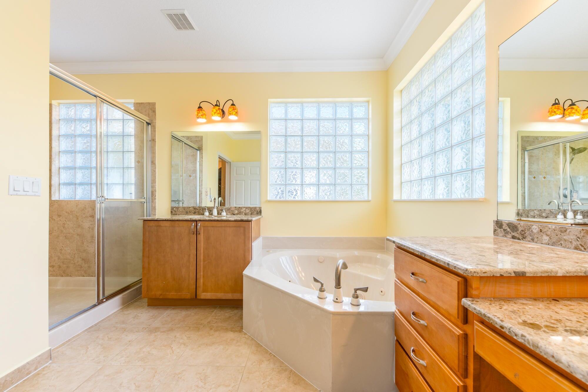 1088 Grove Park Cir Boynton Beach, FL 33436