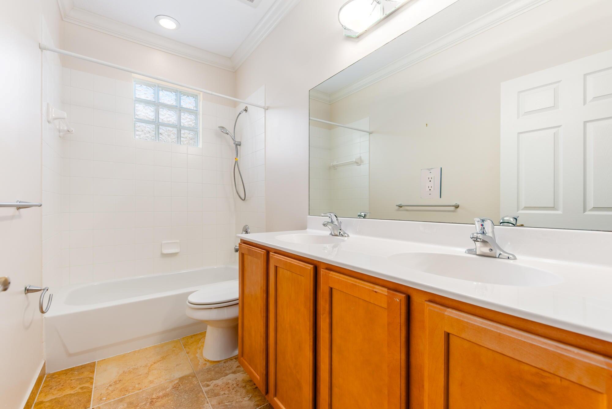 1088 Grove Park Cir Boynton Beach, FL 33436