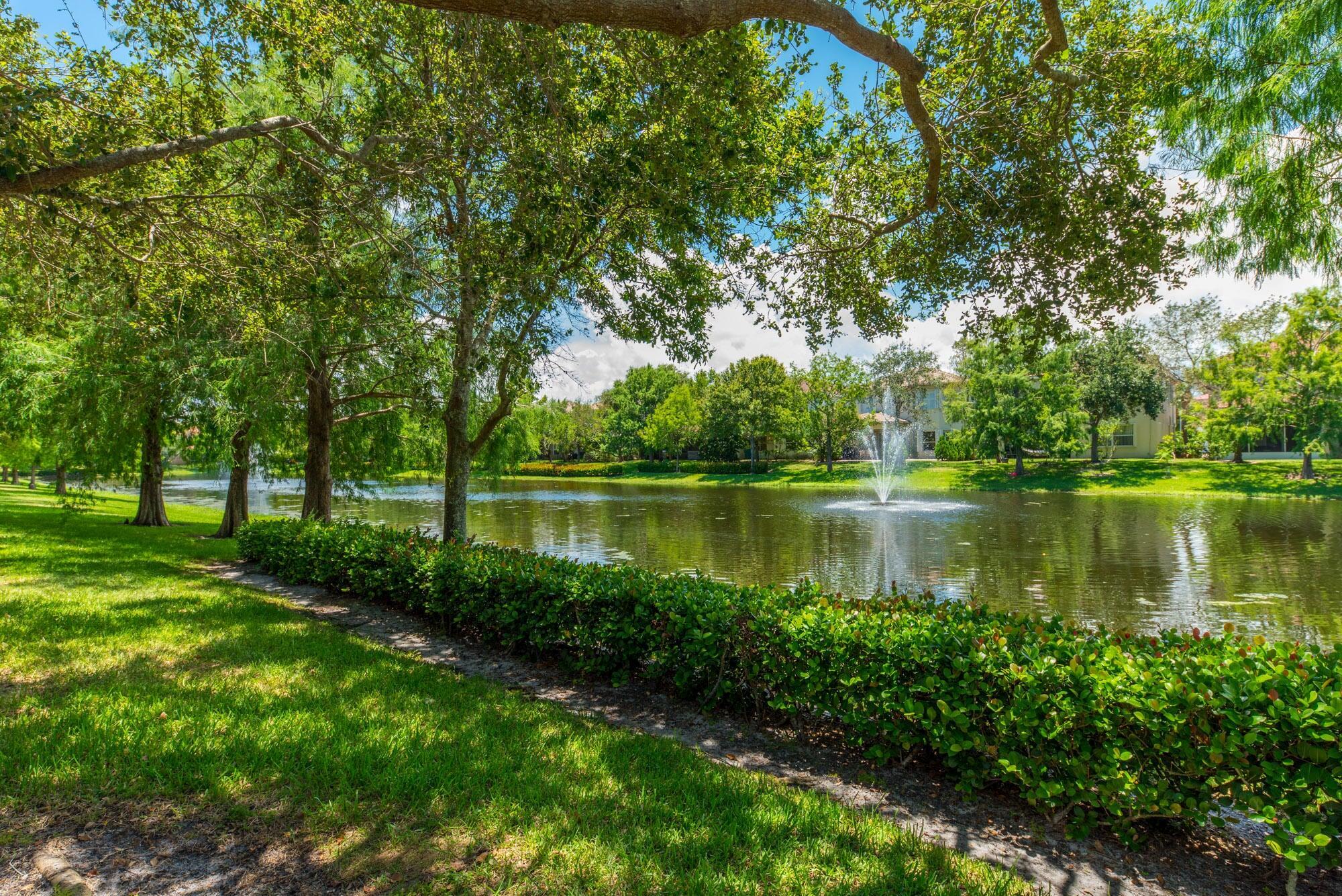 1088 Grove Park Cir Boynton Beach, FL 33436