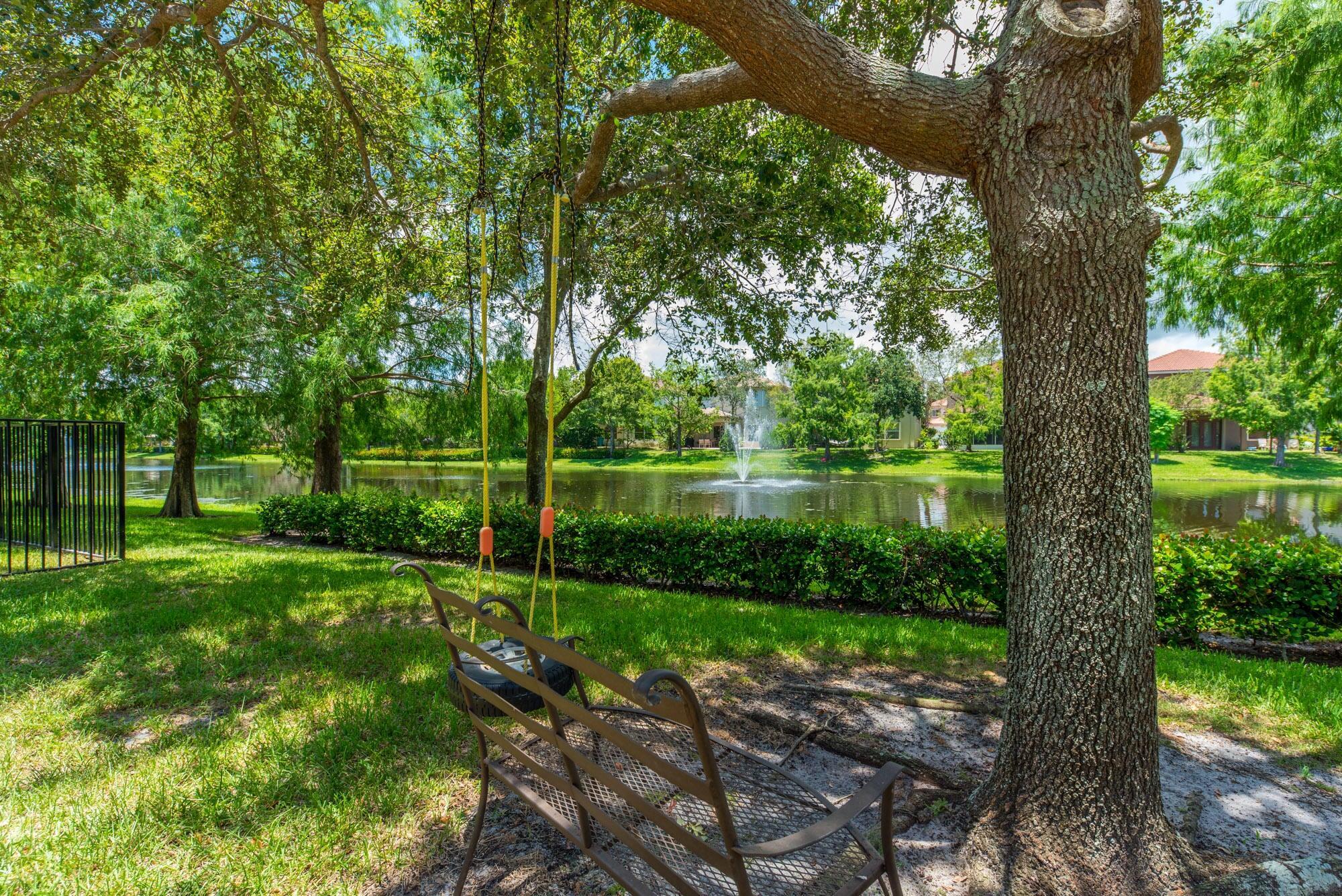 1088 Grove Park Cir Boynton Beach, FL 33436