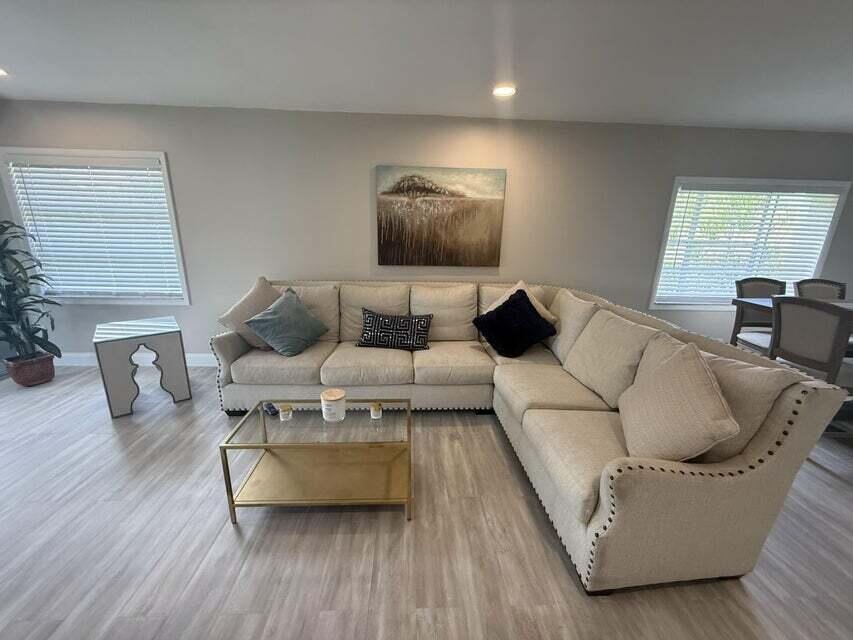 13921 Royal Palm Ct #D Delray Beach, FL 33484