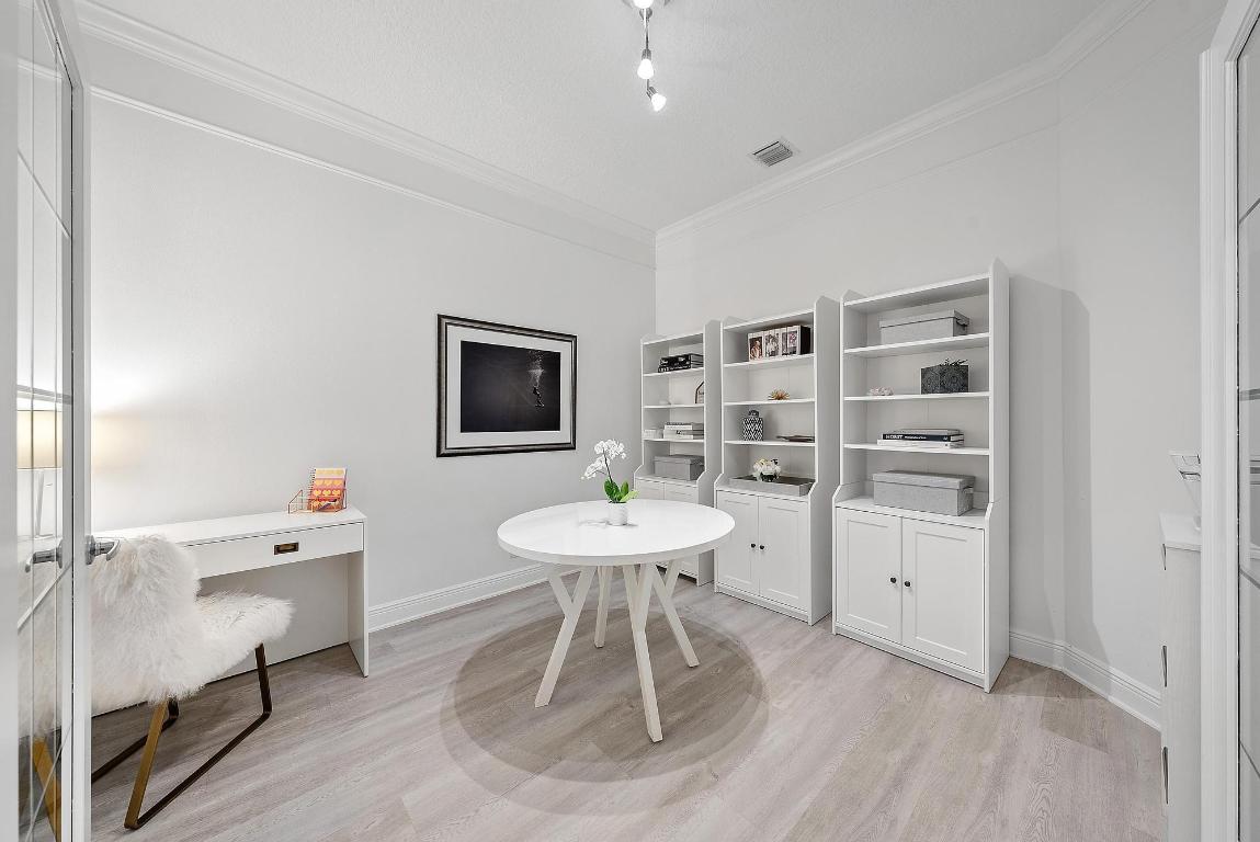 717 Cable Bch Ln North Palm Beach, FL 33410