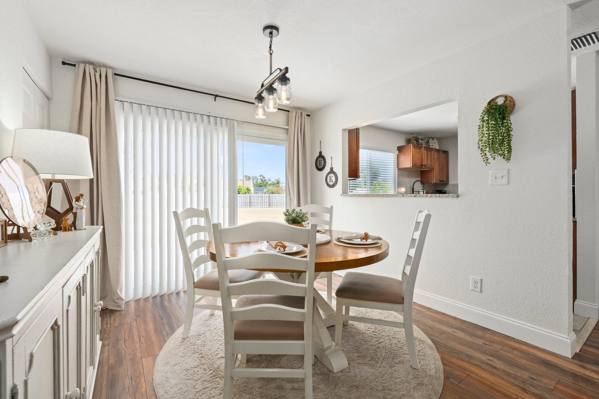 1967 SE West Dunbrooke Cir Port St Lucie, FL 34952