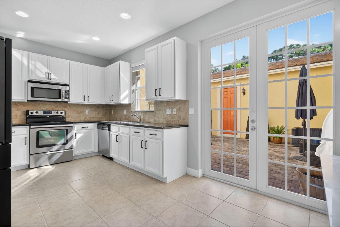 107 Ennis Jupiter, FL 33458