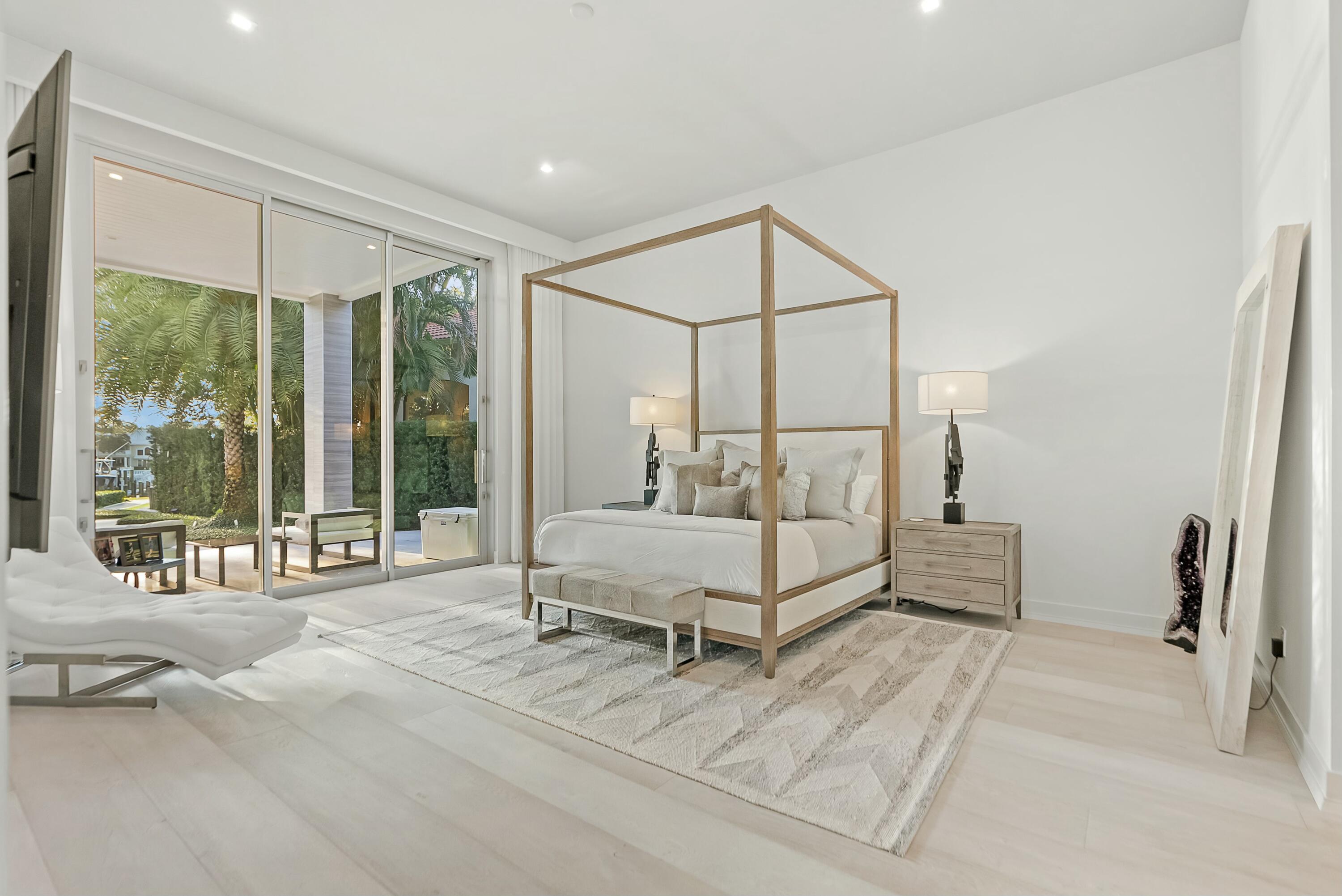 2162 Radnor North Palm Beach, FL 33408