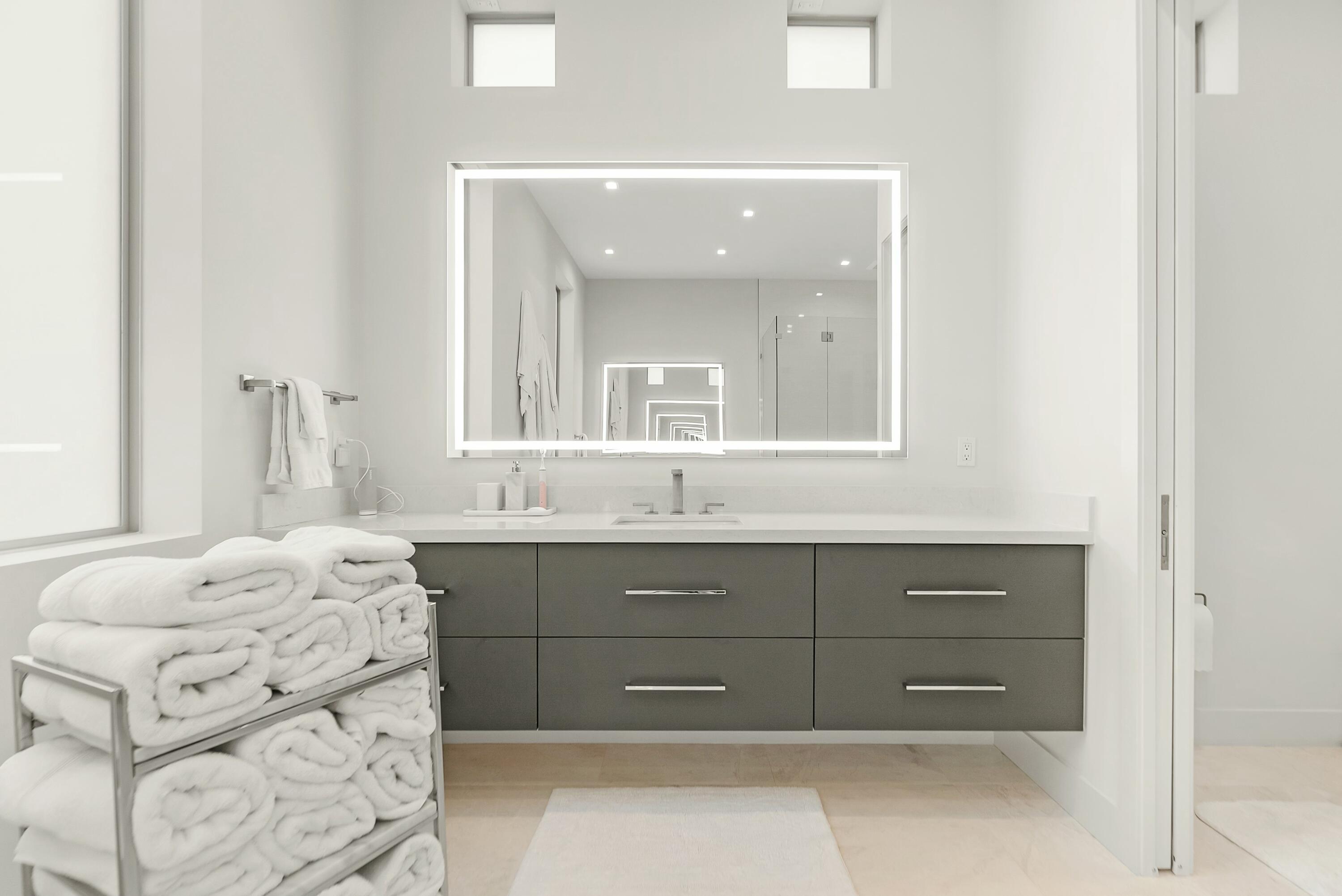 2162 Radnor North Palm Beach, FL 33408