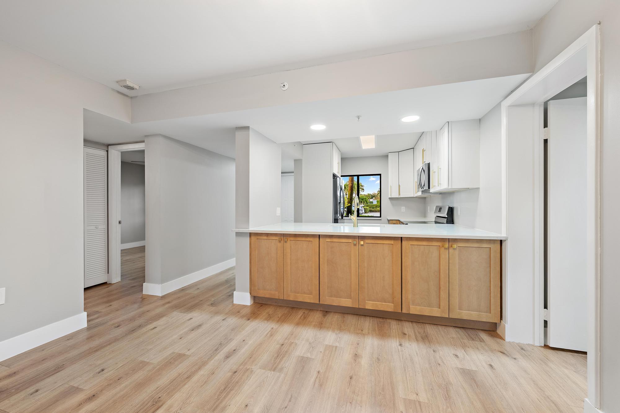 1601 Marina Isle #106 Jupiter, FL 33477