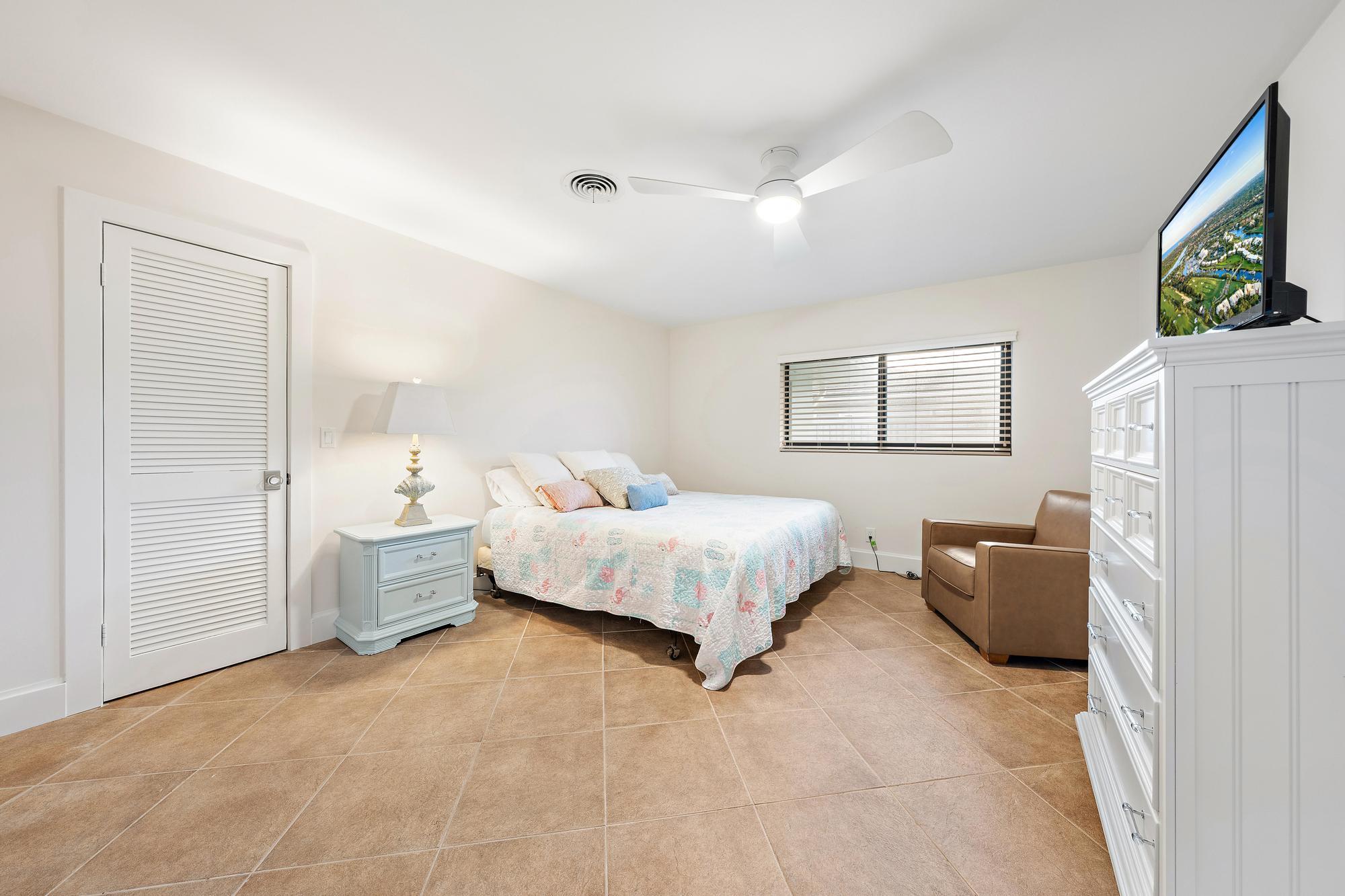 1120 Singer Riviera Beach, FL 33404