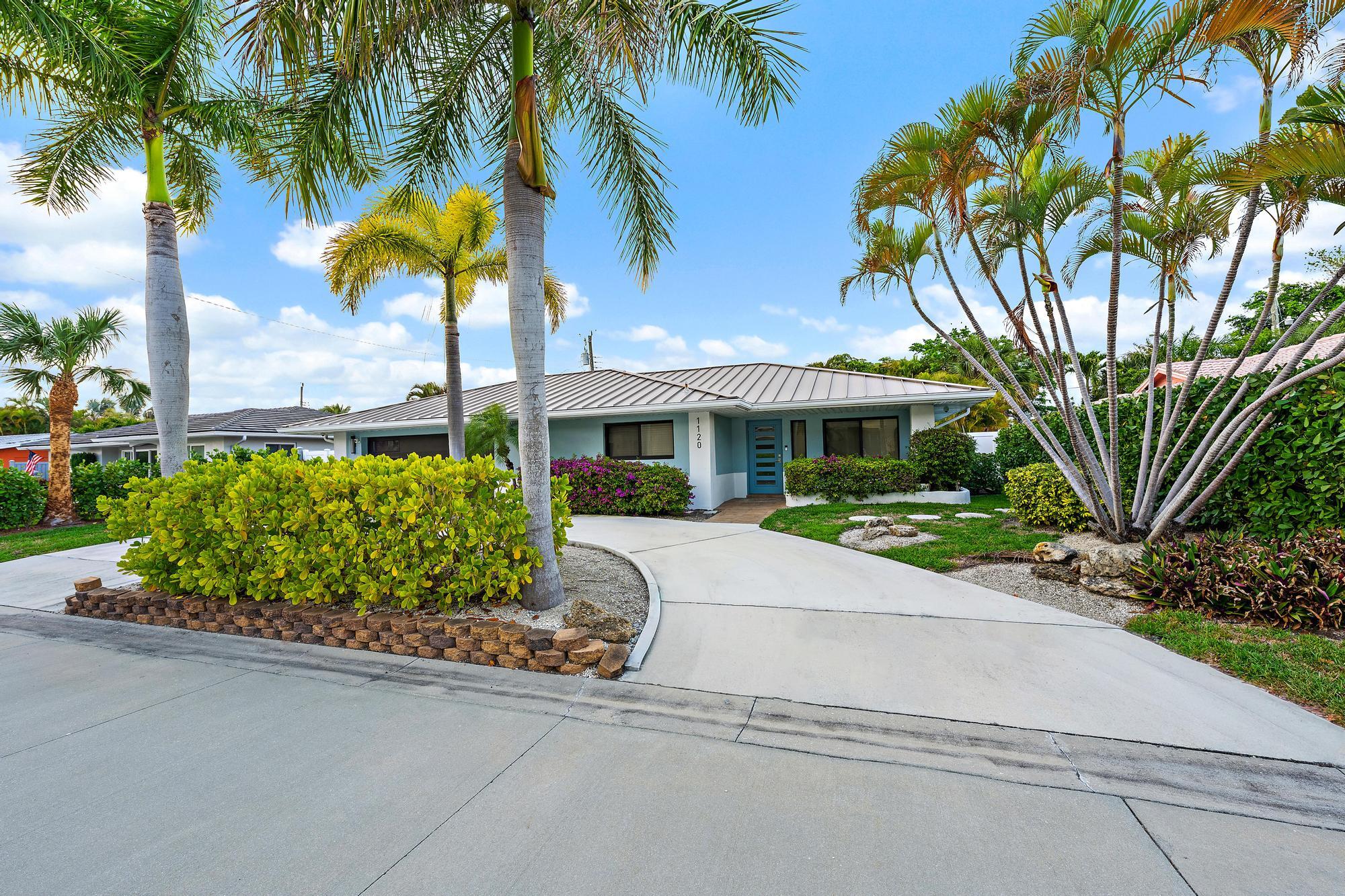 1120 Singer Riviera Beach, FL 33404