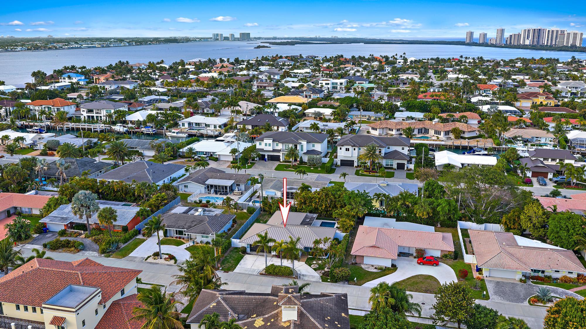 1120 Singer Riviera Beach, FL 33404