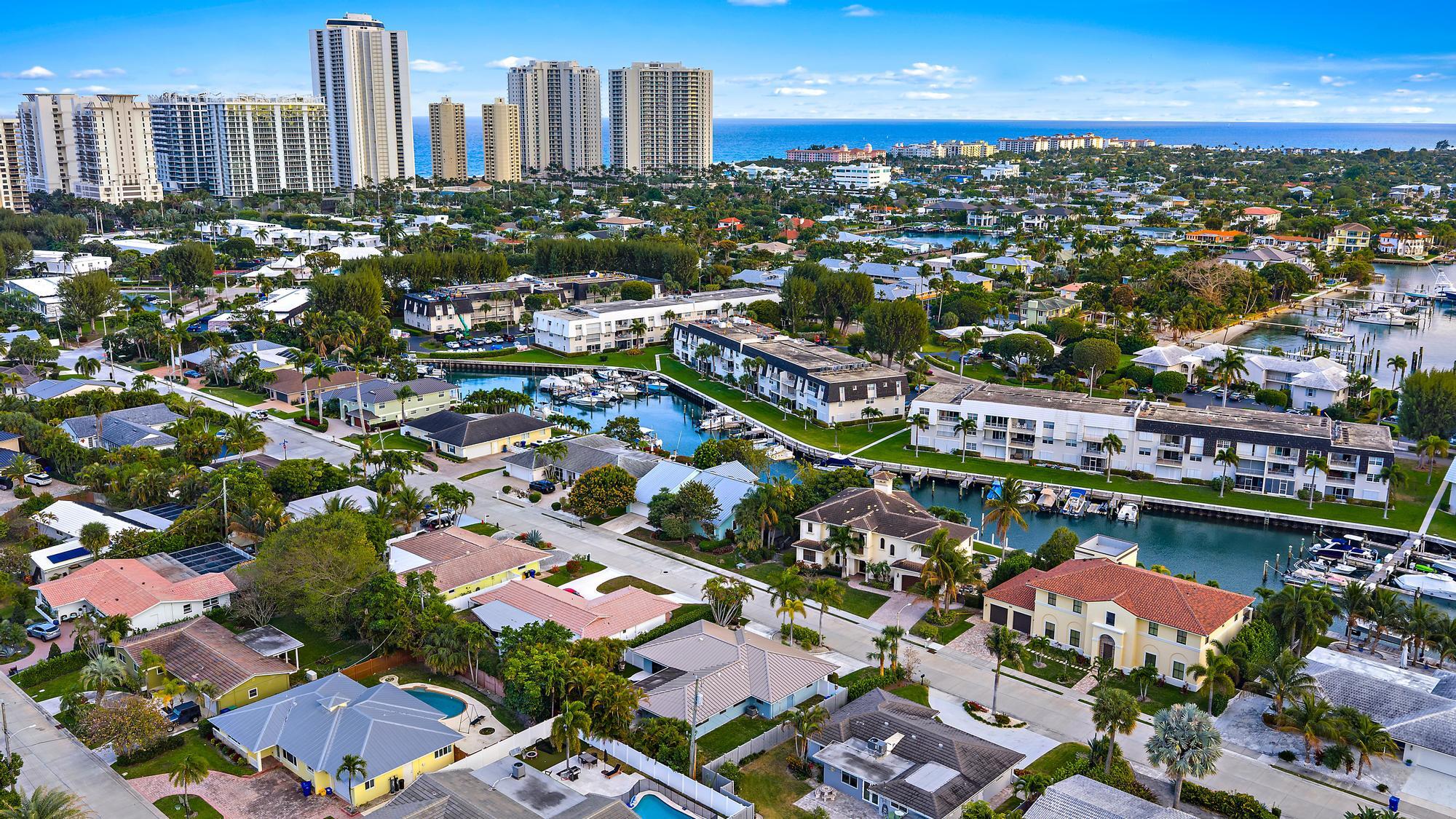 1120 Singer Riviera Beach, FL 33404