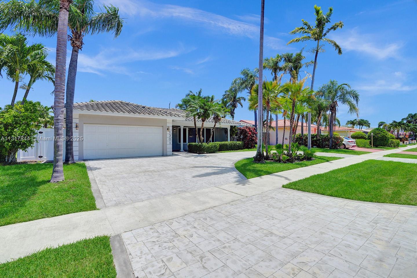 1301 Rodman St Hollywood, FL 33019