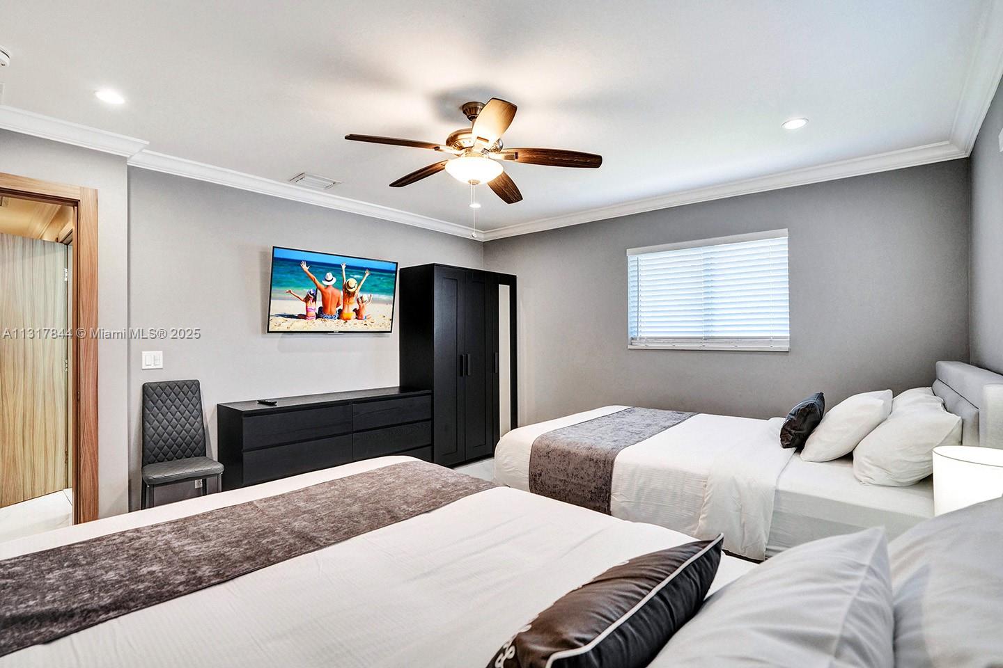 1301 Rodman St Hollywood, FL 33019