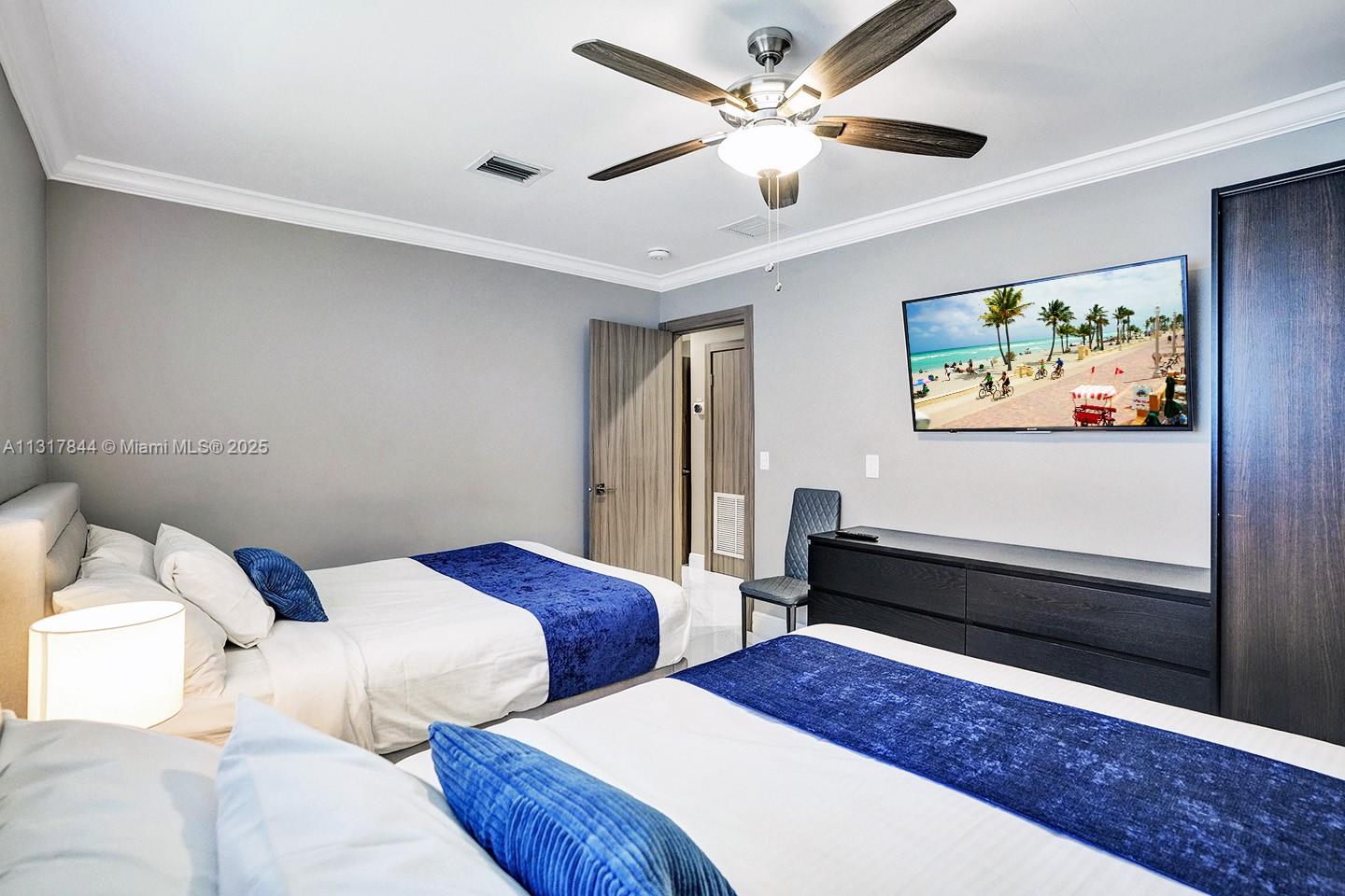 1301 Rodman St Hollywood, FL 33019