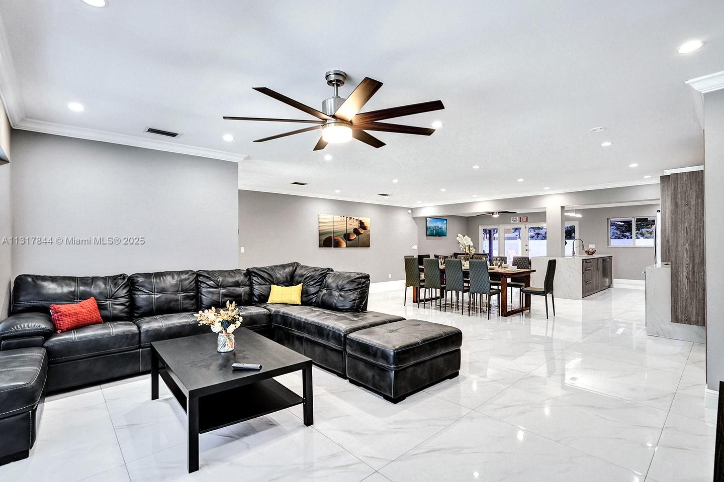 1301 Rodman St Hollywood, FL 33019