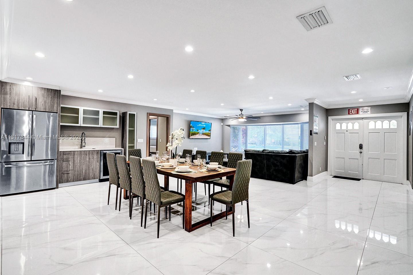 1301 Rodman St Hollywood, FL 33019