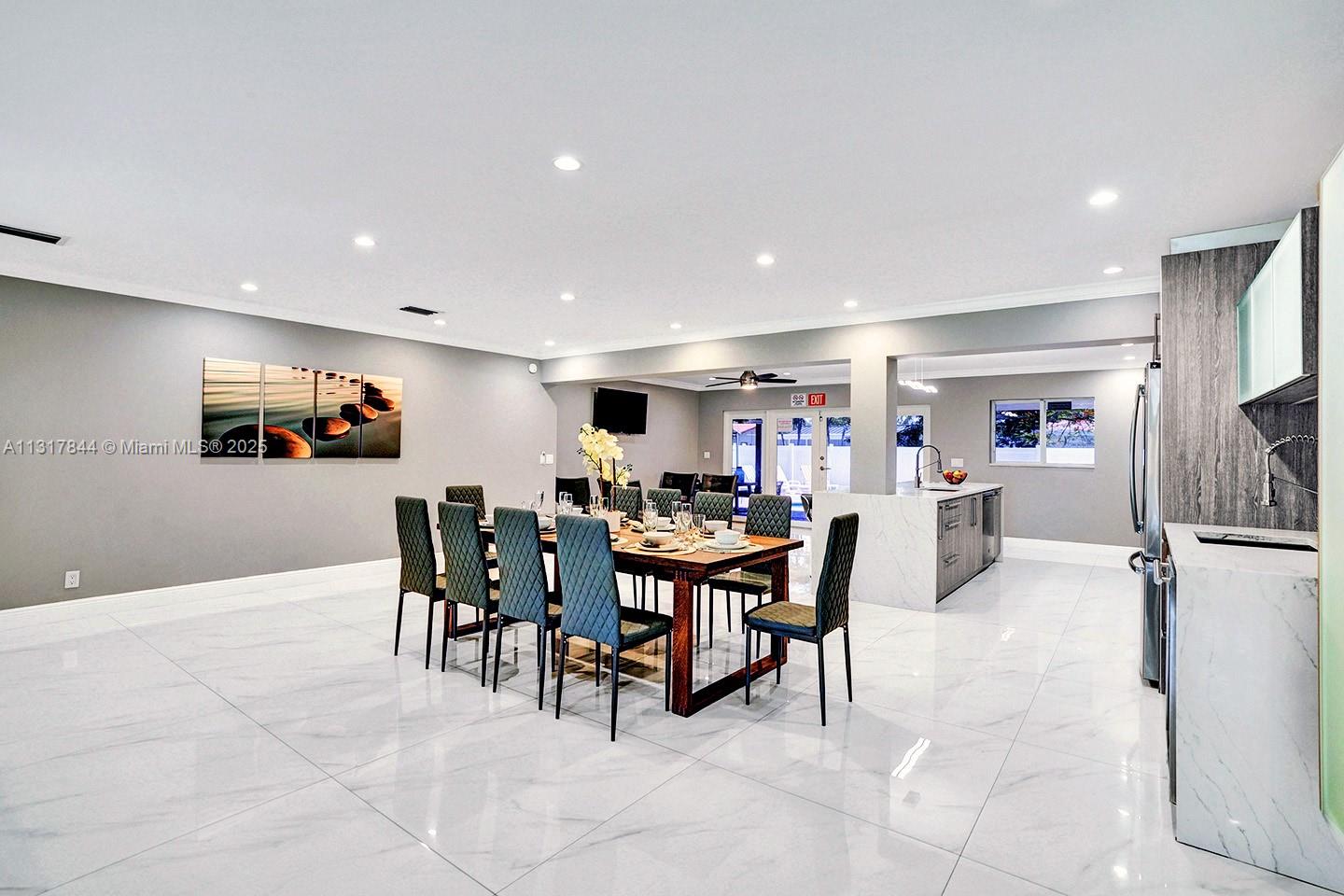 1301 Rodman St Hollywood, FL 33019