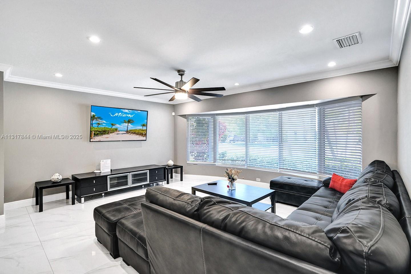 1301 Rodman St Hollywood, FL 33019