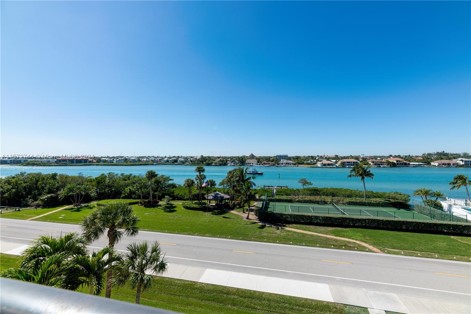 19670 Beach Rd #A404 Tequesta, FL 33469