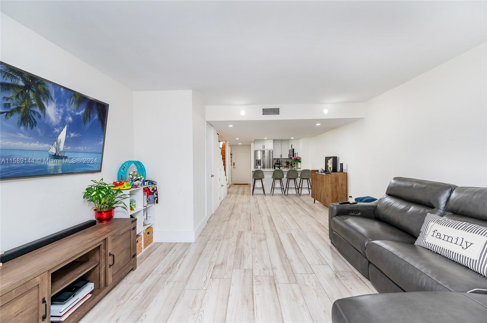 image SUNWOOD CONDO1