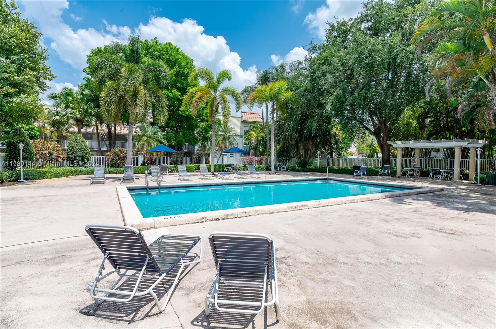 image SUNWOOD CONDO22