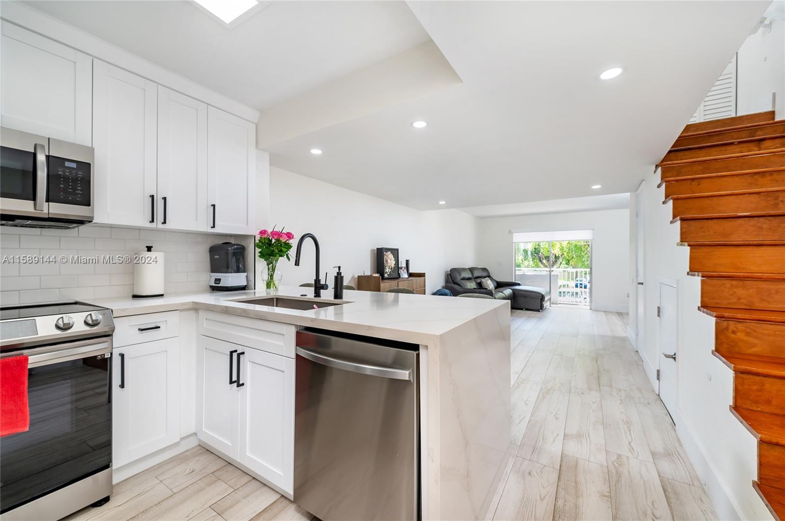 image SUNWOOD CONDO2