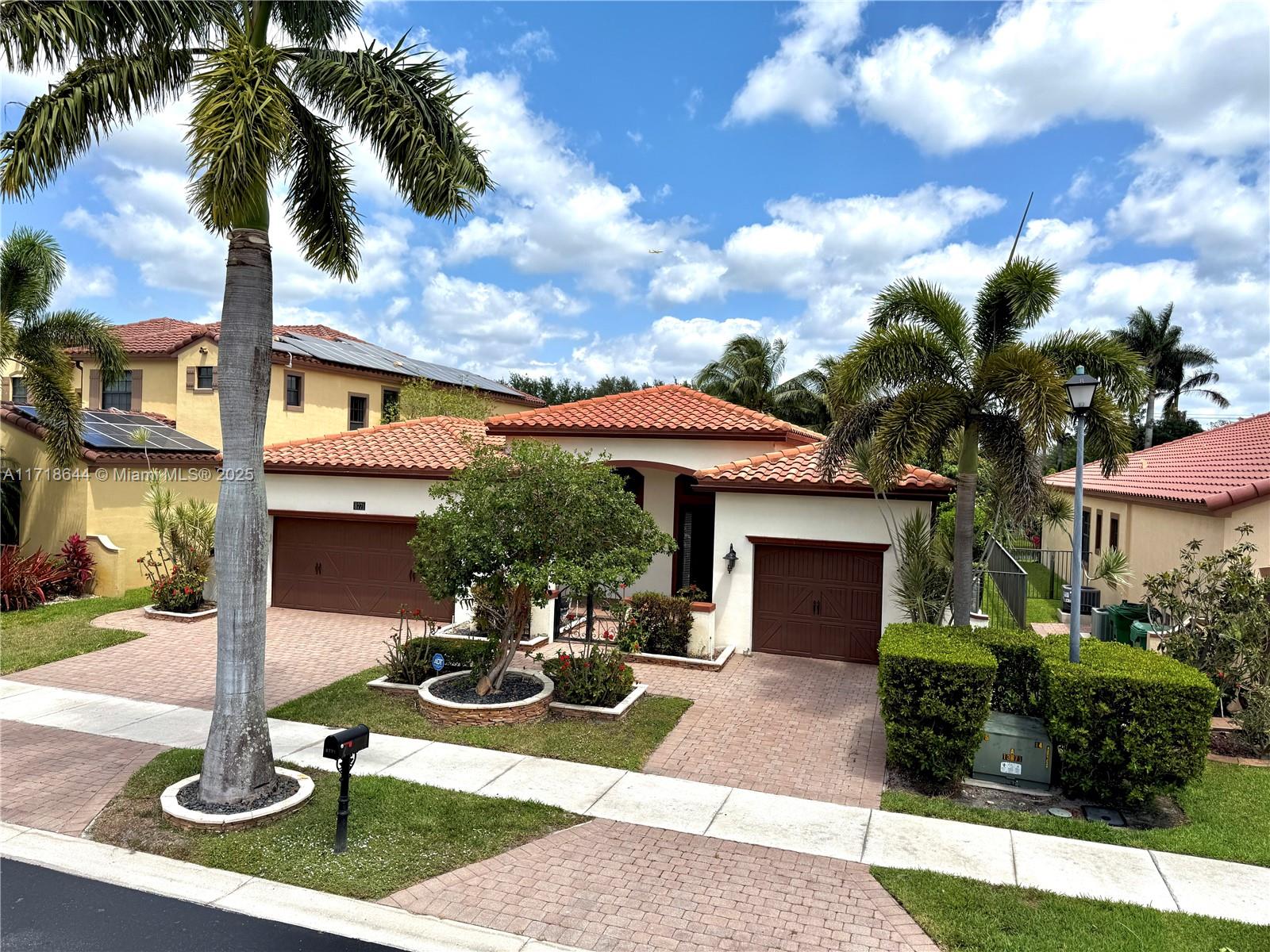 8771 NW 41st St,Cooper City, FL 33024
