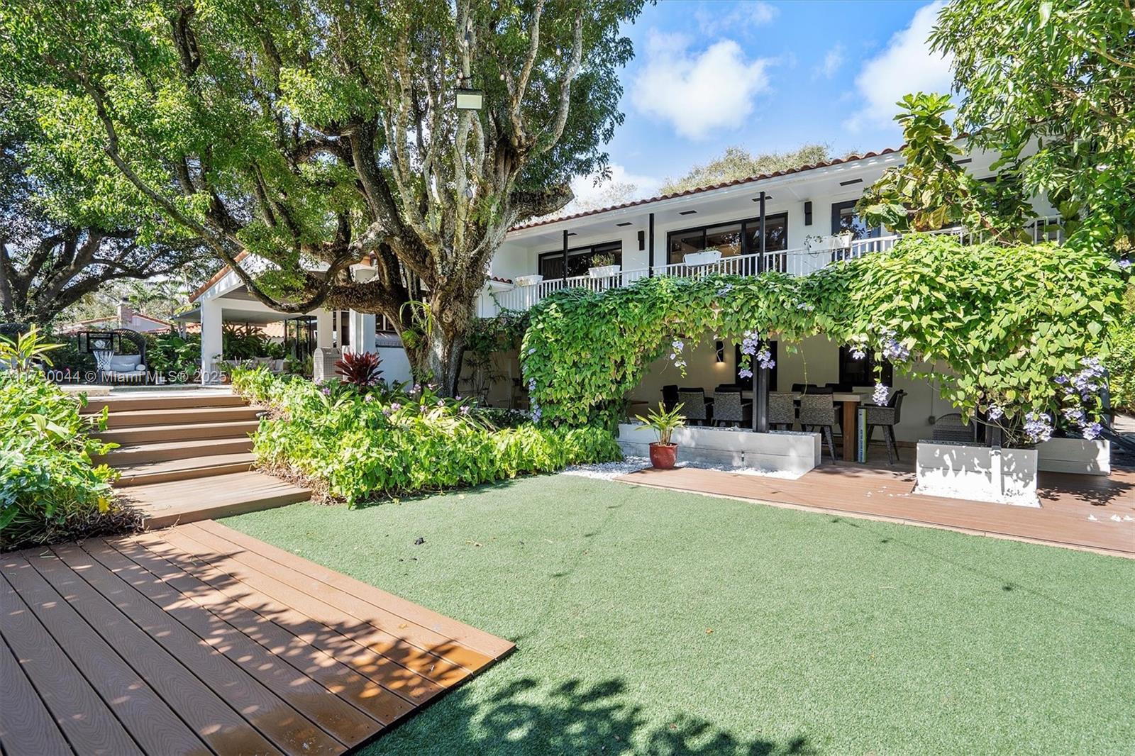 652 NE 105th St Miami Shores, FL 33138