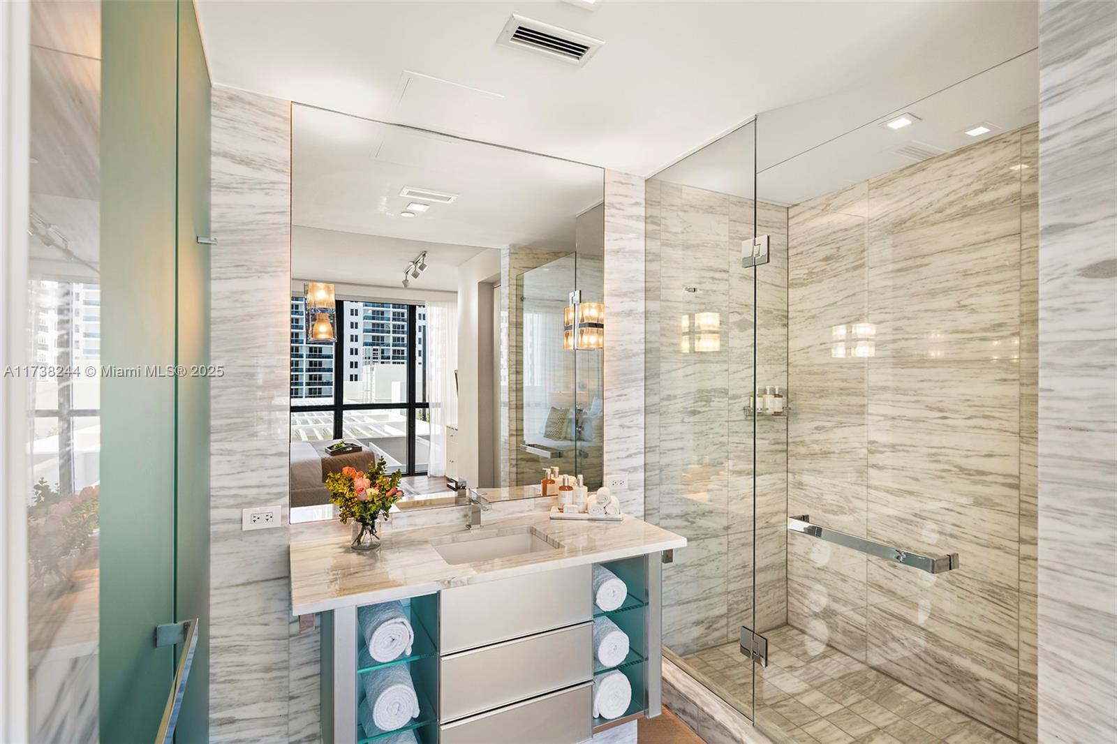 image W South Beach Residences27